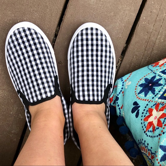 LAST PAIR! Black & White Check Slip On Sneaker - Picture 4 of 8